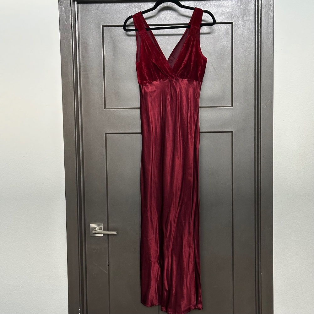 ELEVEN USA | velvet and satin tea length dress